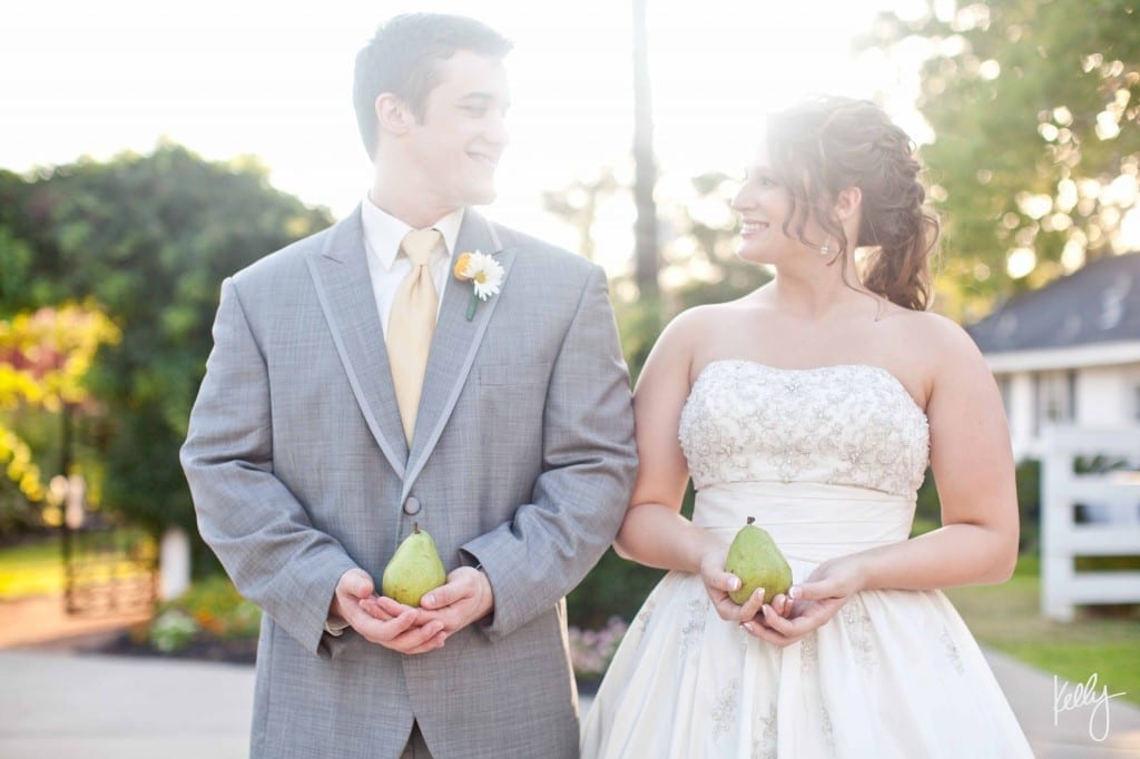 bride & groom pear