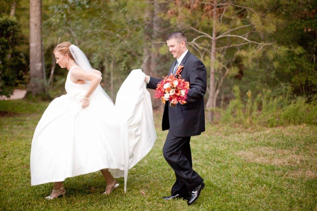 groom helping bride