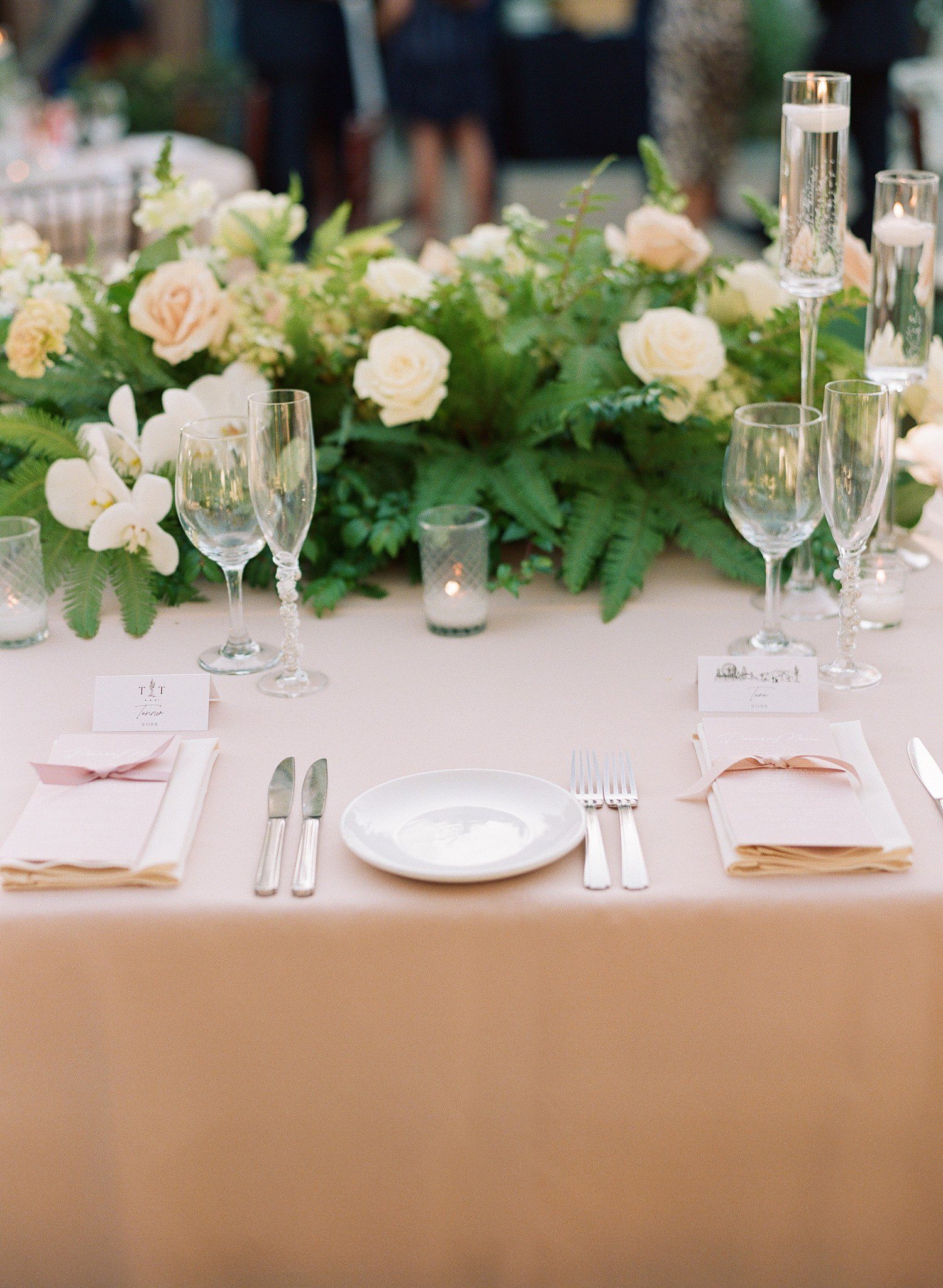 El Chorro Wedding Table Settings