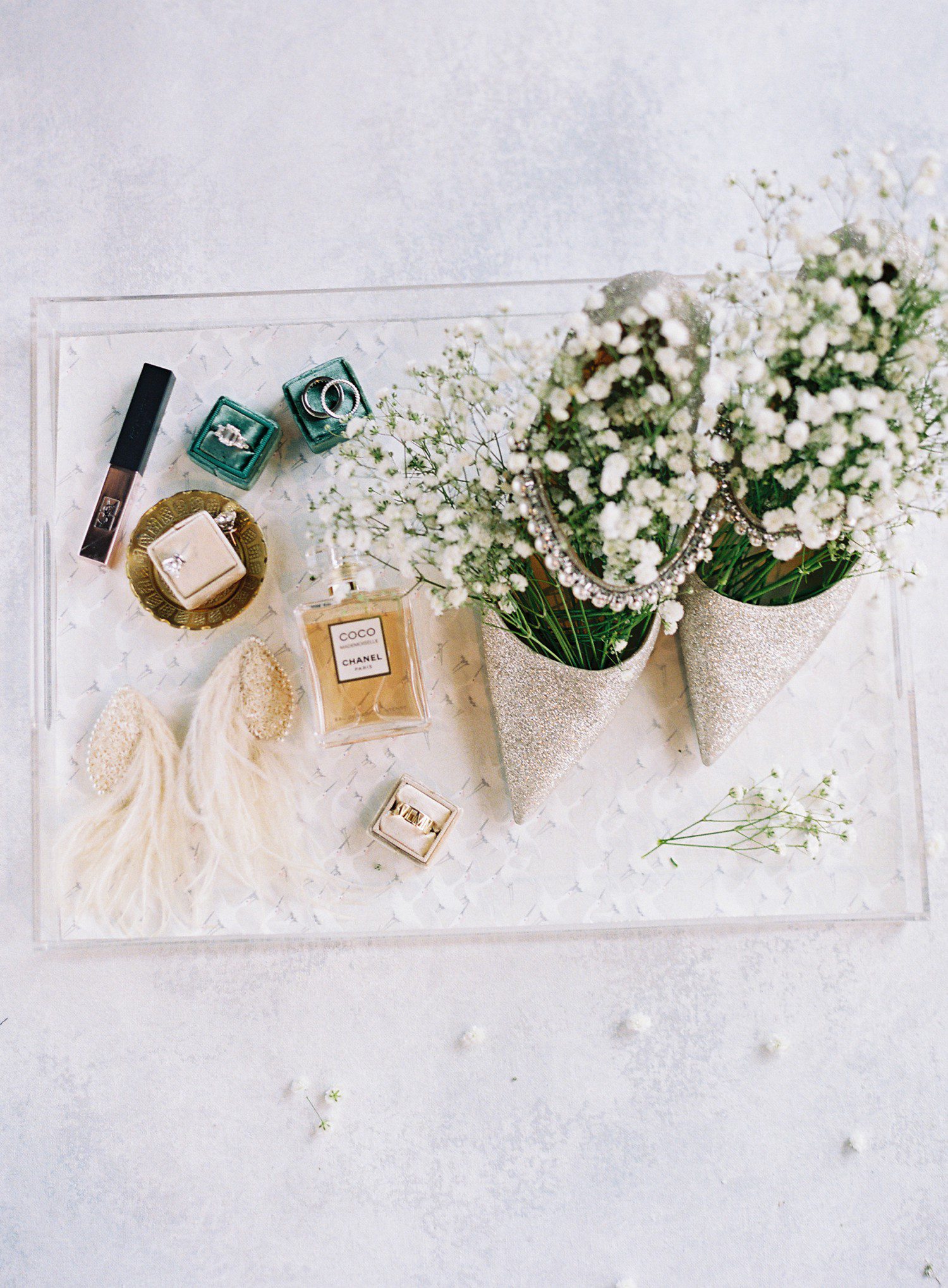 wedding details with baby's breath