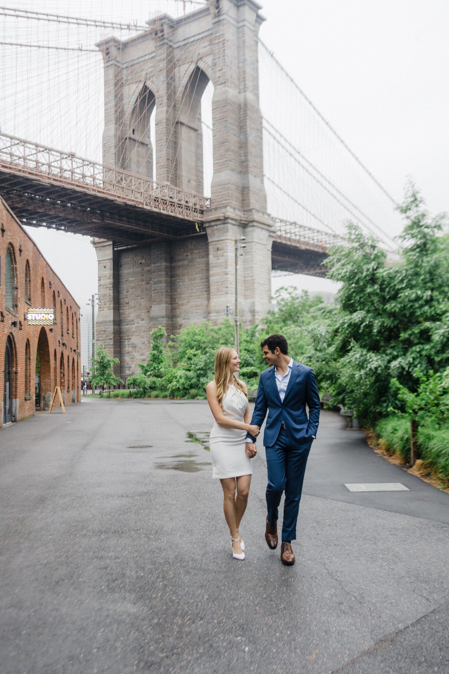 Engagement Session at the Brooklyn Bridge. 