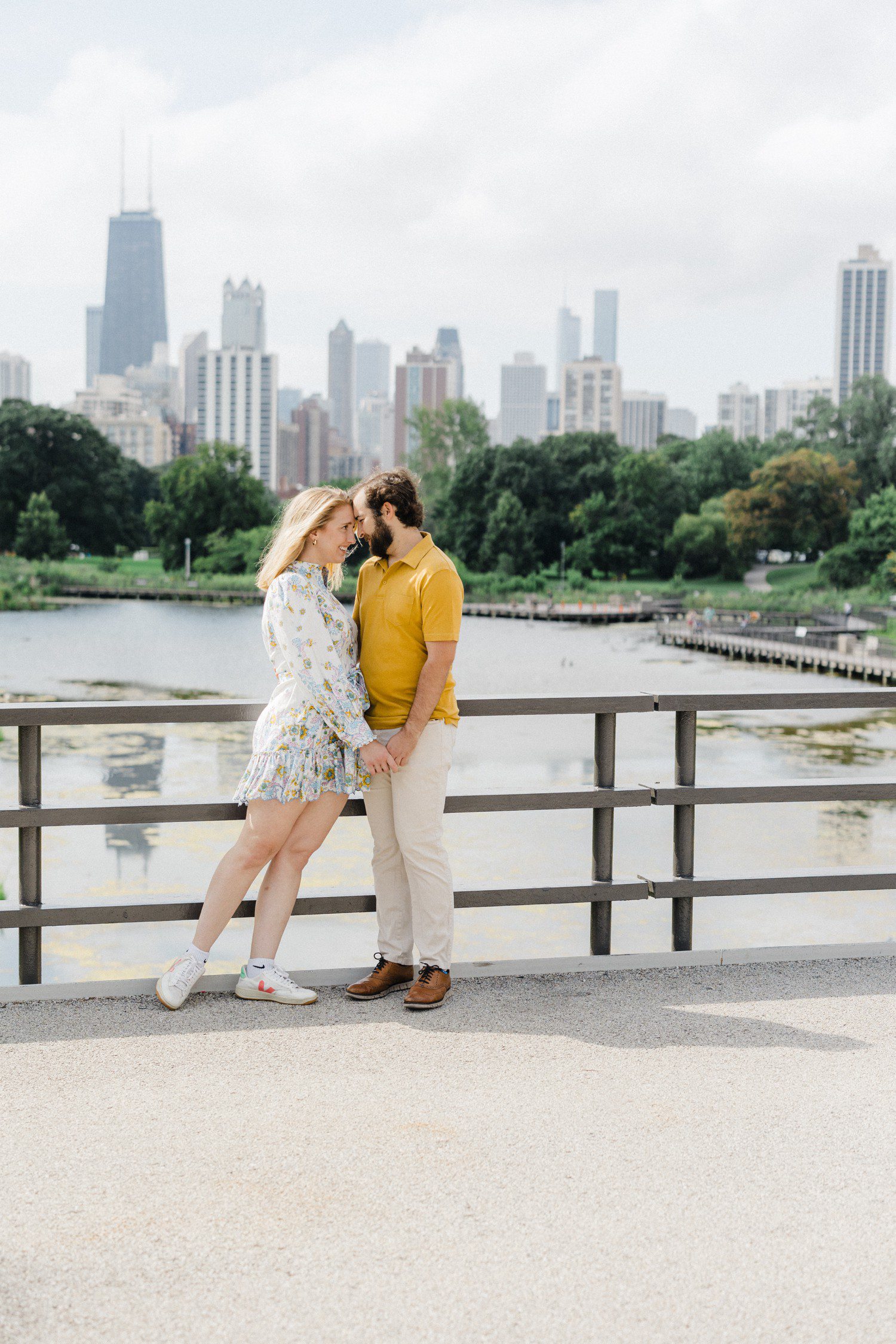 Engagement photos in Lincoln Park in Chicago. 