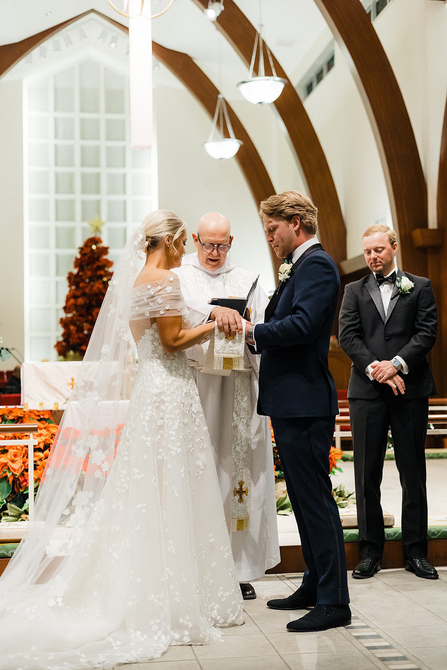 Bride & groom exchanging vows